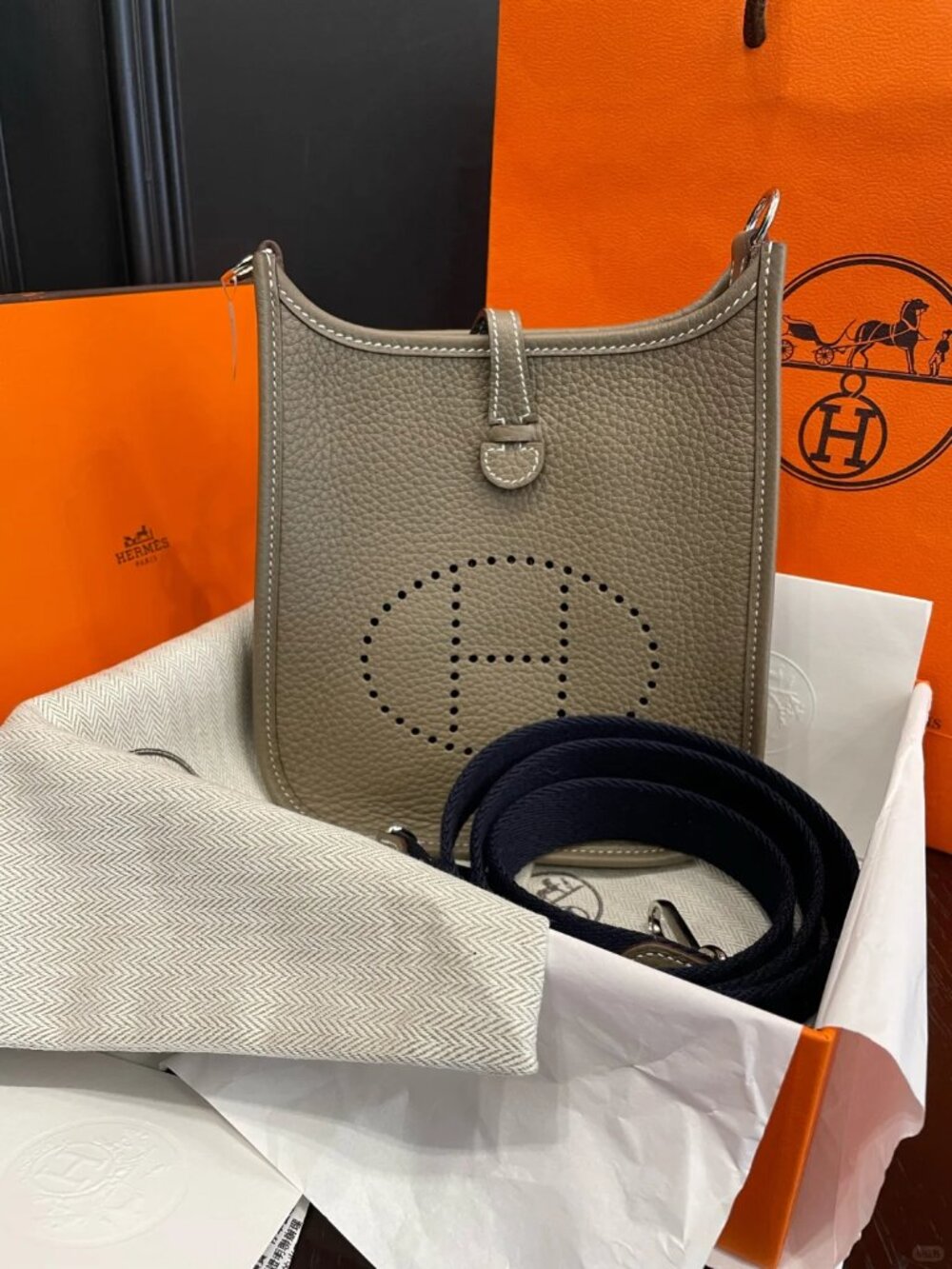 Classic Hermes Bags: A Stylish and Versatile Choice for Elegance